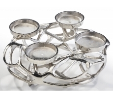 Dekokranz aus Metall für 4 Kerzen Dekokranz aus Metall für 4 Kerzen