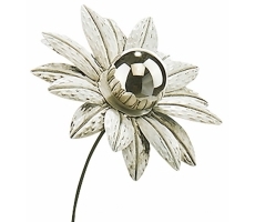 Gartenstecker white flower Gartenstecker white flower